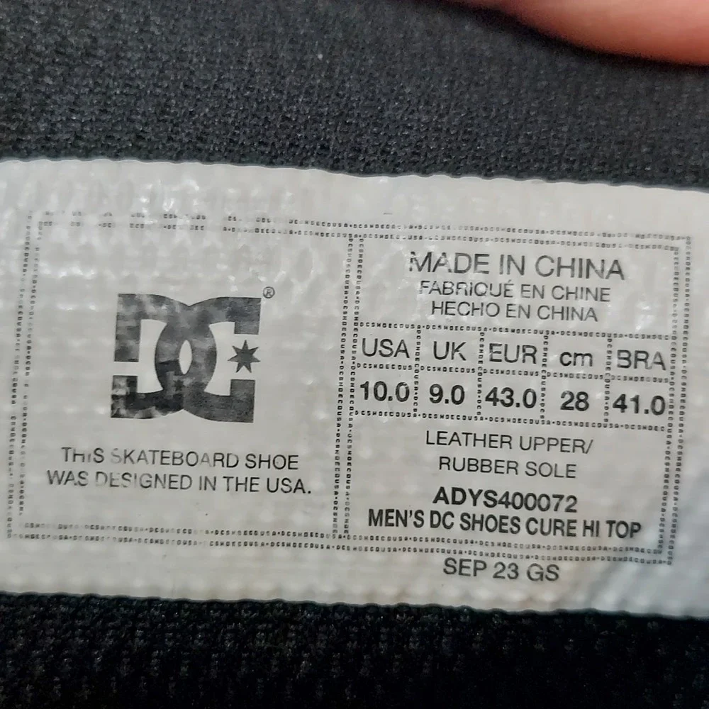EUC DC Cure Hi Top Mens Skate Shoes Black Grey Mens‎ Size 10